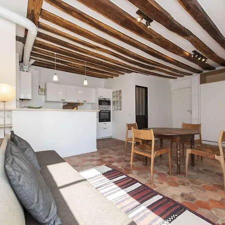 Apartment Gillot